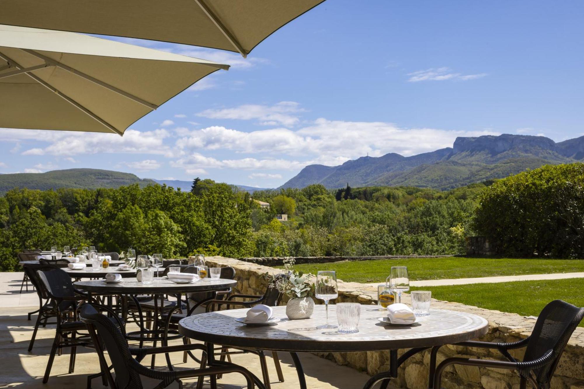 Chateau Les Oliviers De Salettes Charols Εξωτερικό φωτογραφία
