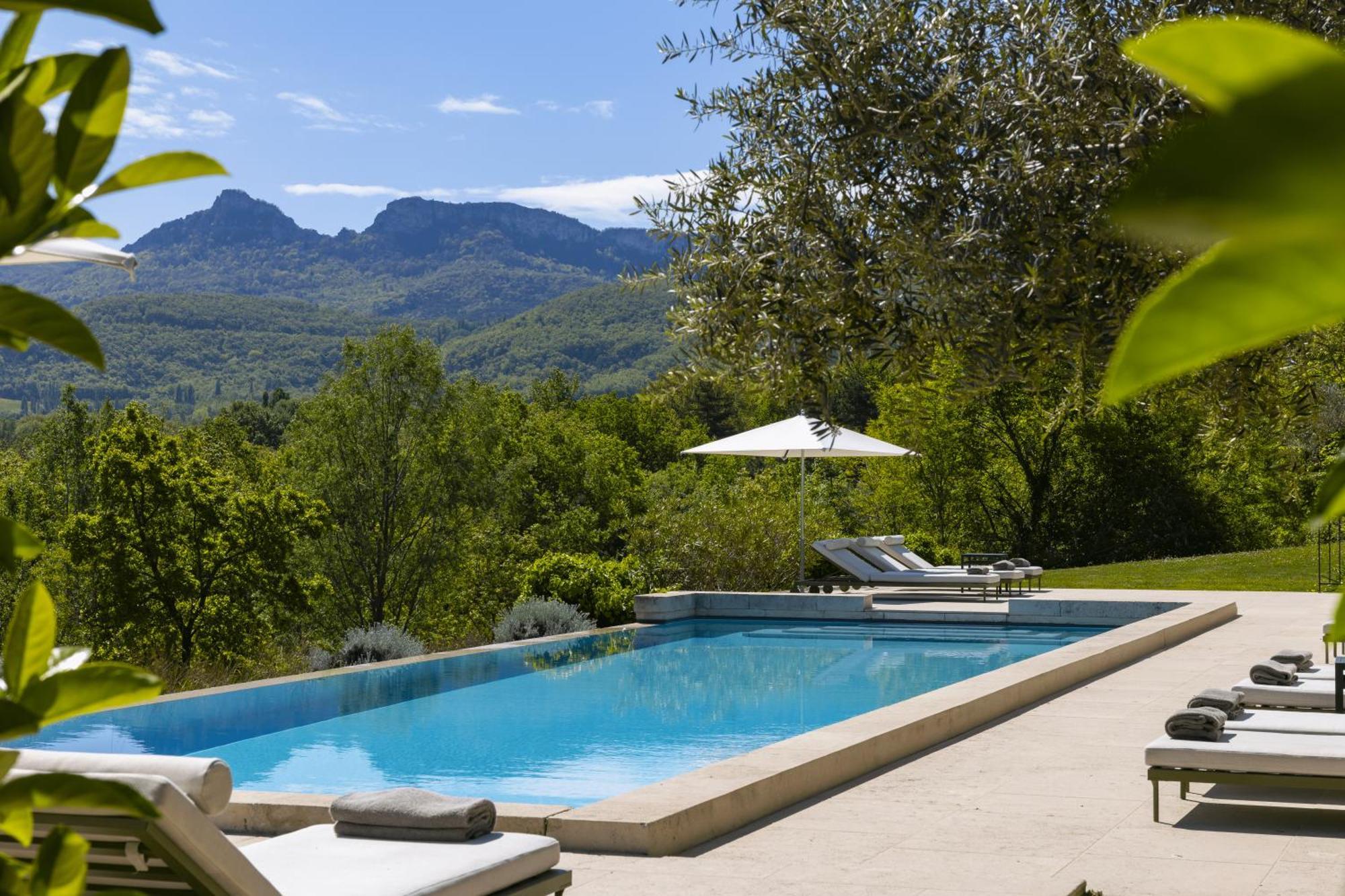 Chateau Les Oliviers De Salettes Charols Εξωτερικό φωτογραφία